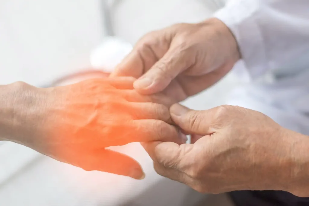 Problemas de Nervos na Mão: Causas, Sintomas e Tratamentos. Sente dores na mão? Entenda as causas dos Problemas de nervos na mão (nervo do carpo, polegar, pulso, dedão da mão, sinovial) e encontre o tratamento adequado.